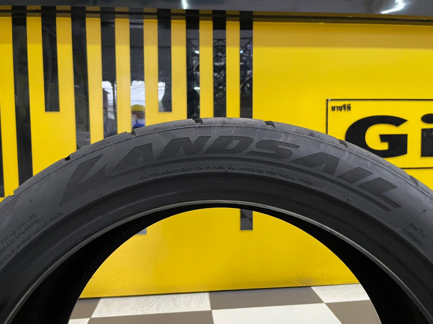 205/45R17 ยางลายซิ่ง Landsail RS009 ยางใหม่ปี2022