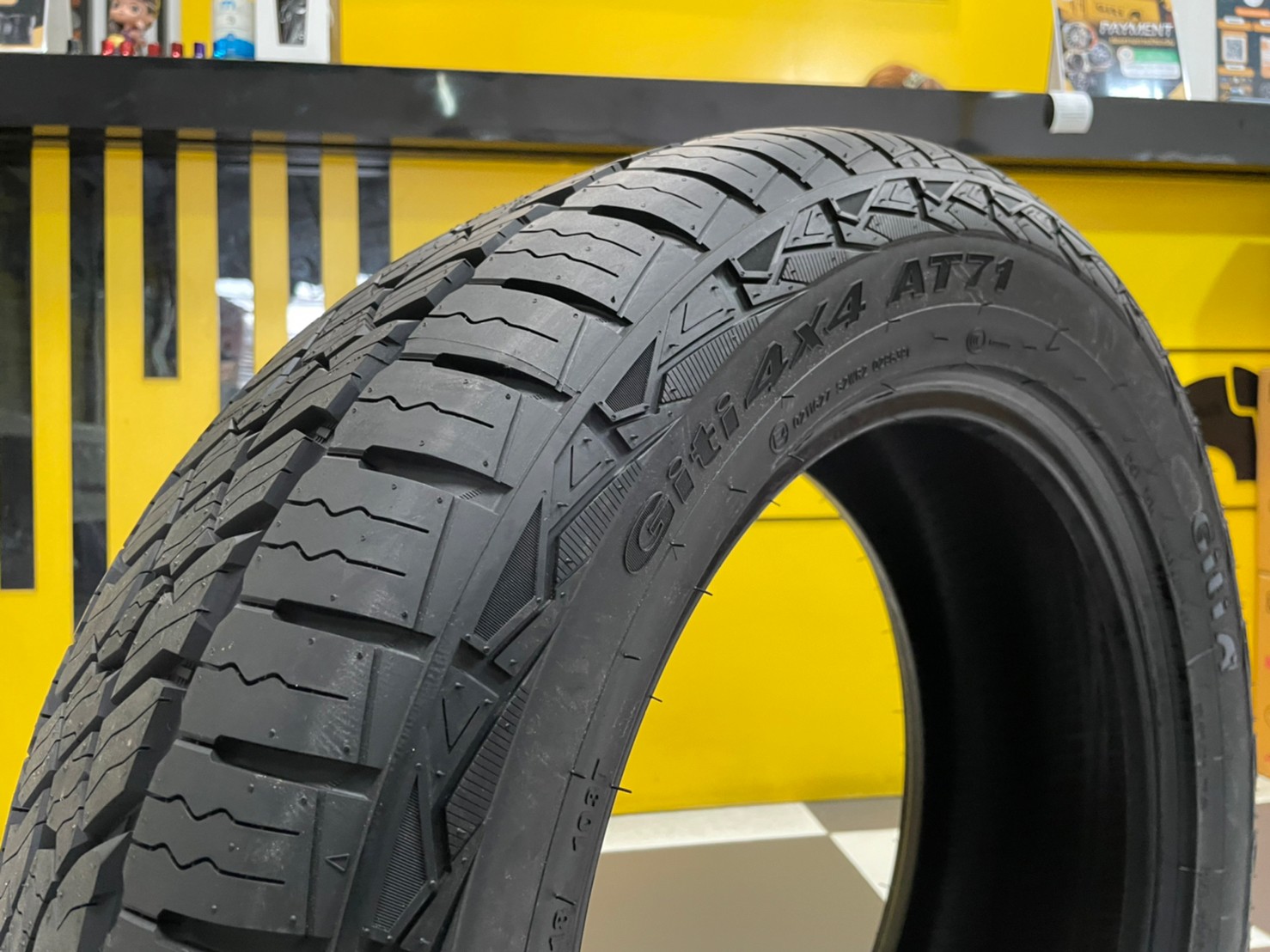 235/60R18 Giti4x4 AT71 ยางใหม่ปี2022