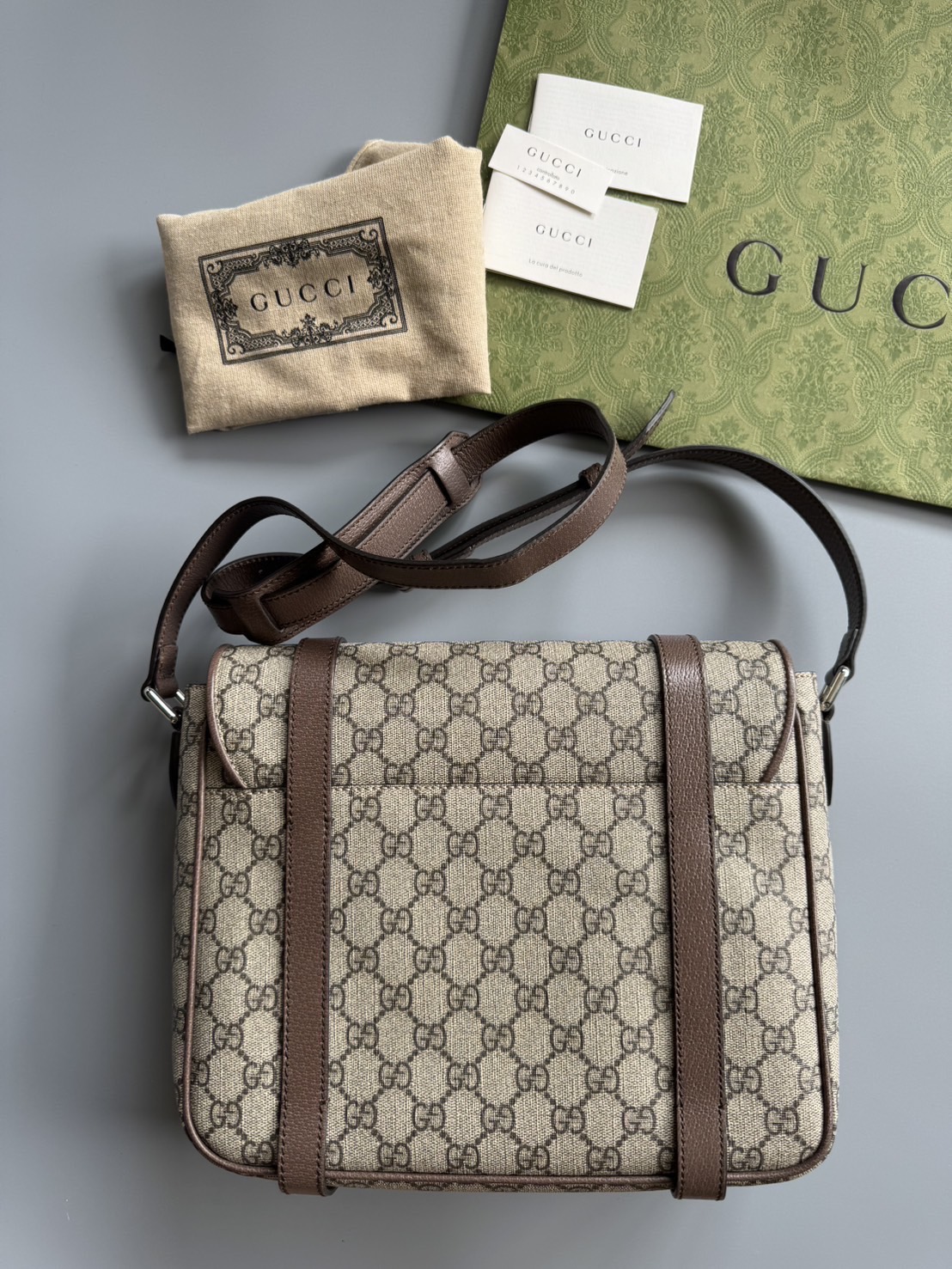 กระเป๋าสะพายข้างผู่ชายGUCCI Messenger Borsa a tracolla GG