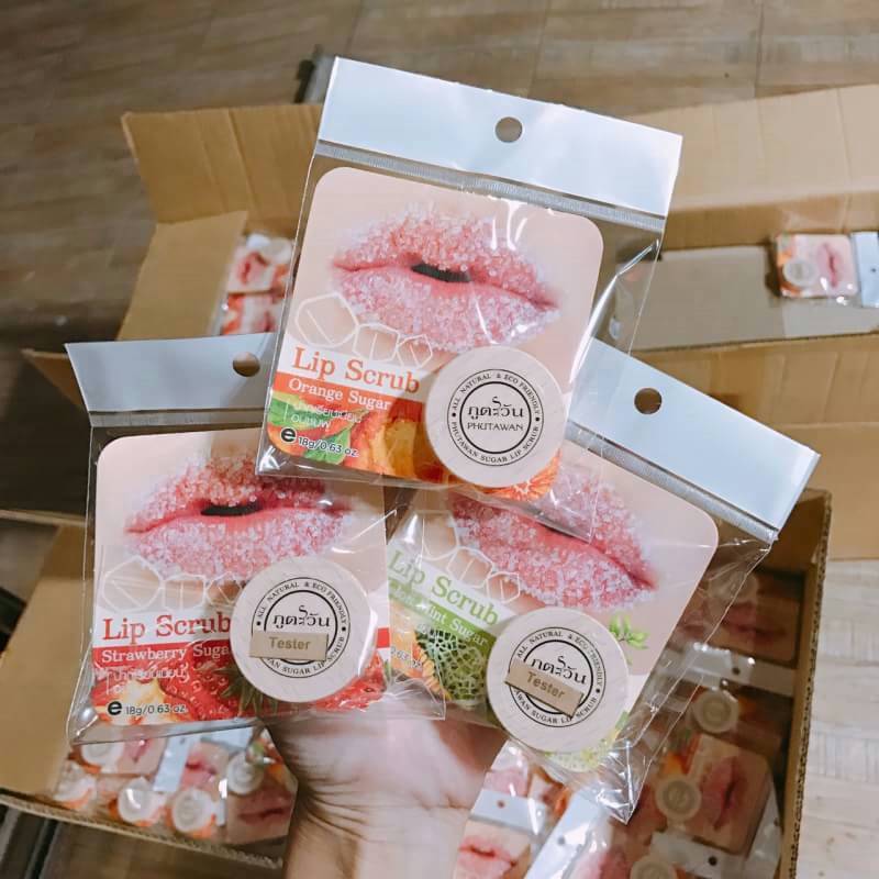 Lip Scrub strawberry sugar (สตรอเบอร์รี่ ชูก้าร์ ลิป สครับ)