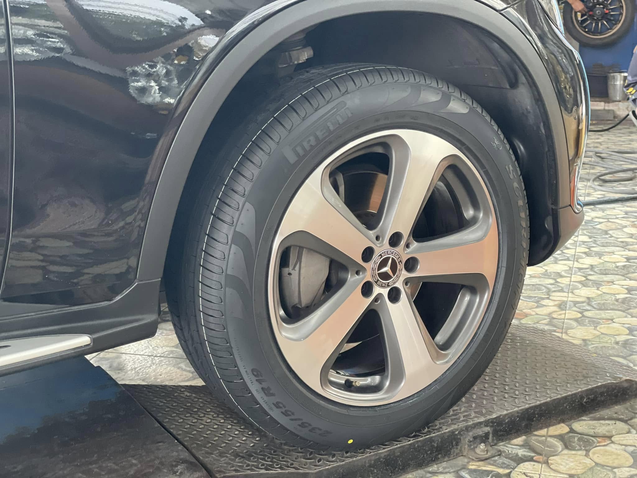 #Benz_GLC250d #ติดตั้งยางพรีลารี่ 235/55RF19 PIRELLI SCORPION VERDE RUNFLAT