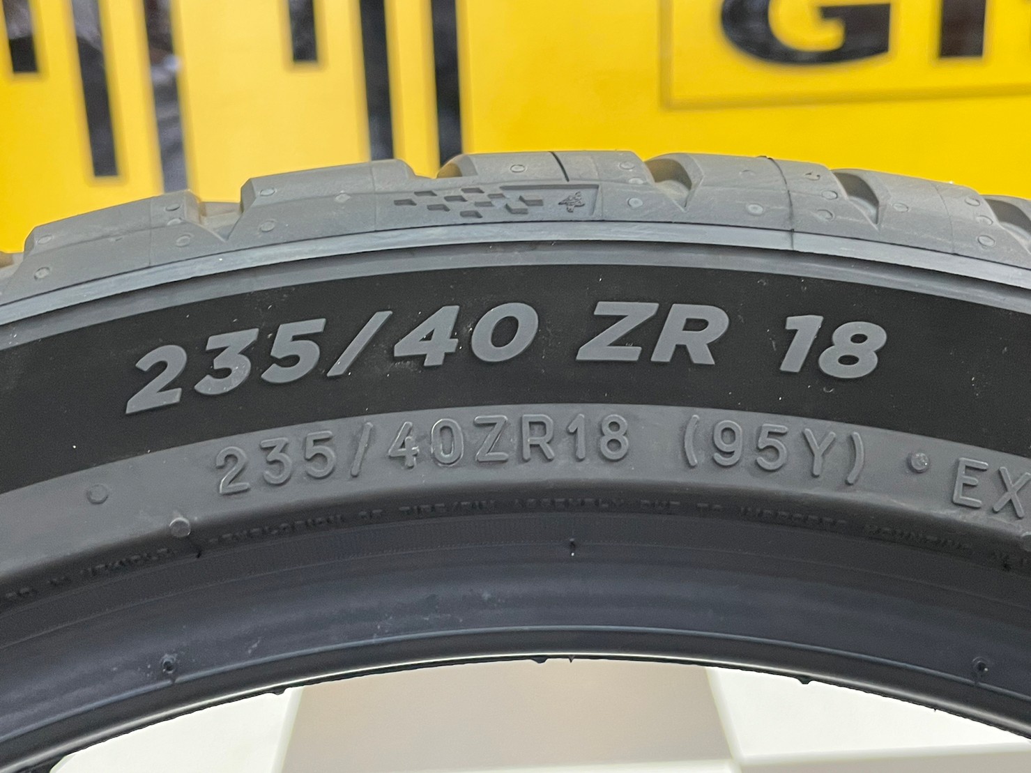 MICHELIN PILOT SPORT 5 235/40R18 ยางใหม่ปี2023