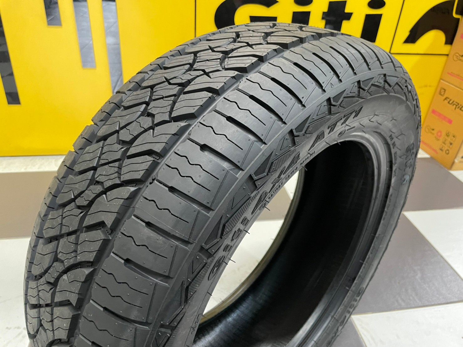 235/60R18 Giti4x4 AT71 ยางใหม่ปี2022