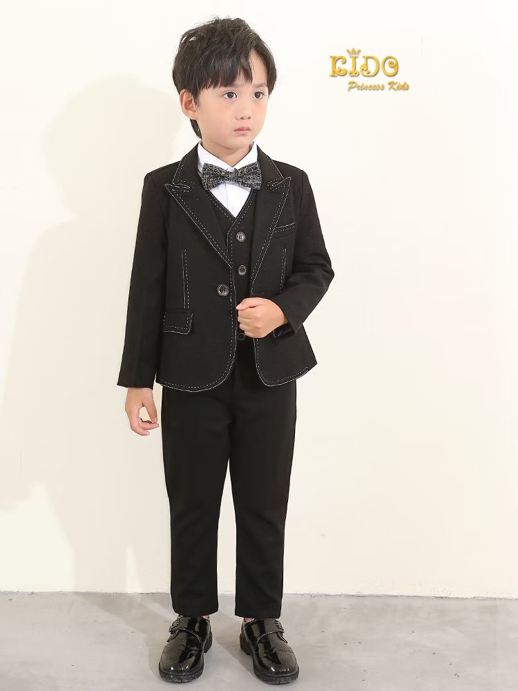 ssชุดสูทเด็กผู้ชาย(หน้าร้านอยู่รัชดา ลองได้ถ่ายรูปจากชุดจริง)S100 เซ็ตสูท 5 ชิ้น สูทสีน้ำเงิน สีดำ แต่งด้ายขาว เชิ้ตขาว มาพร้อมเสื้อกั๊กและโบว์หูกระต่าย กางเกงขายาว สุดเท่ สุดๆ