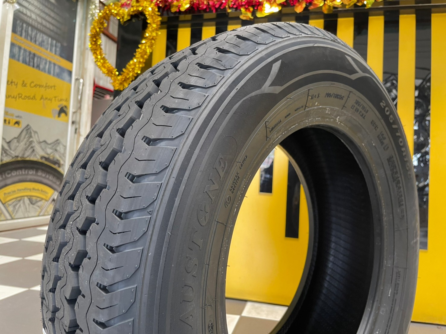 AUSTONE SP-102 205/70R15 ยางใหม่ปี2023