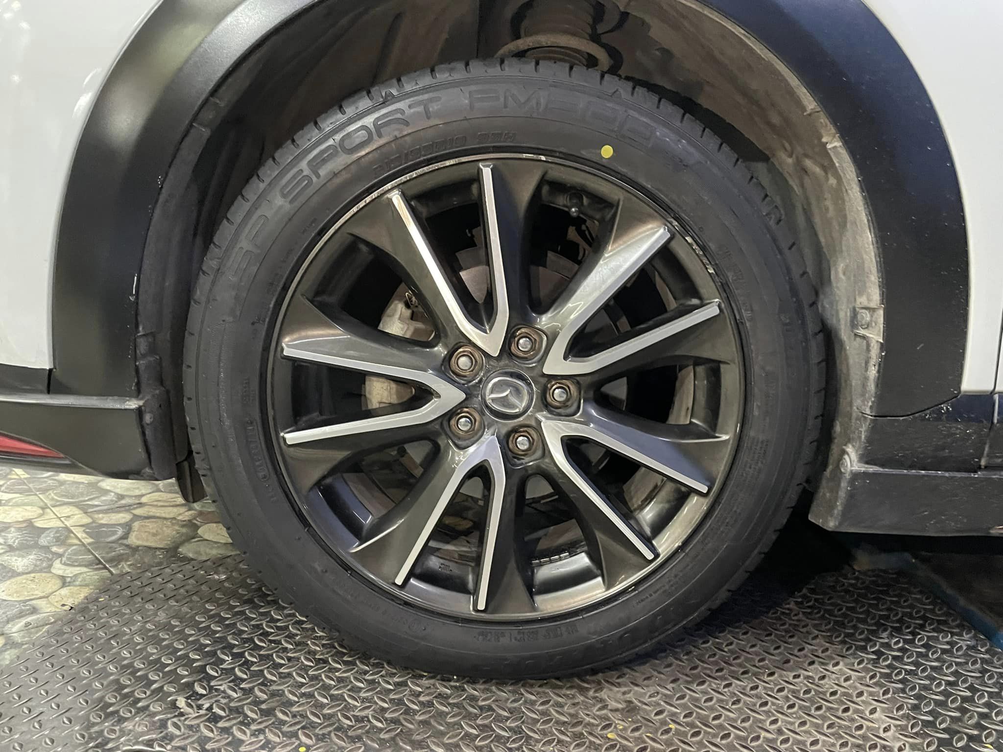 เปลี่ยนยางMAZDA_CX3 ยางใหม่ DUNLOP SP SPORT FM800 215/55R18