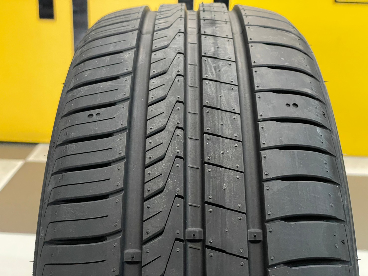 HANKOOK 195/50R16 ยางรถยนต์ รุ่น KINERGY ECO2 ยางใหม่ปี2023