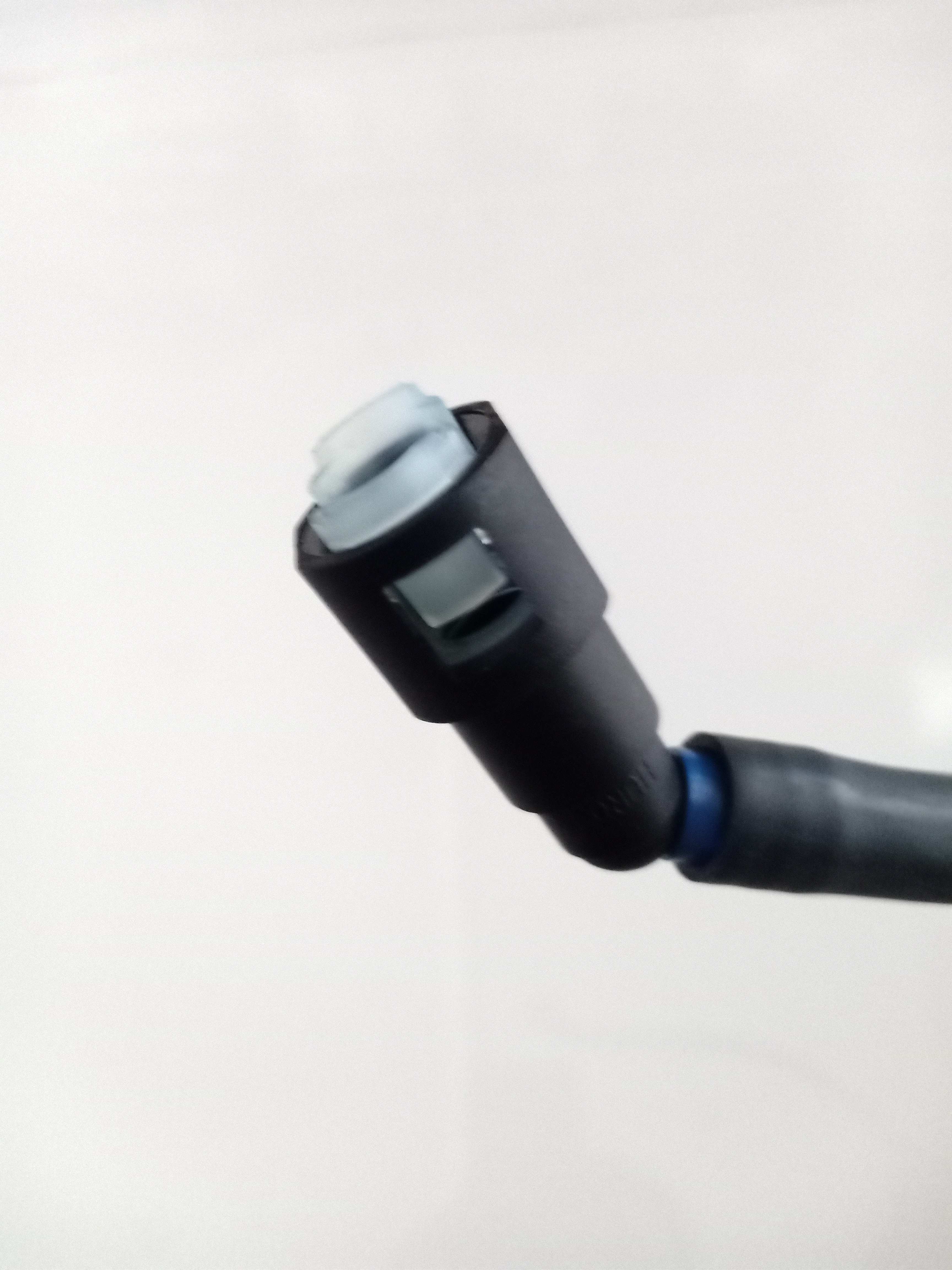 ท่อน้ำมันไหลกลับ AVEO (แท้ GM)