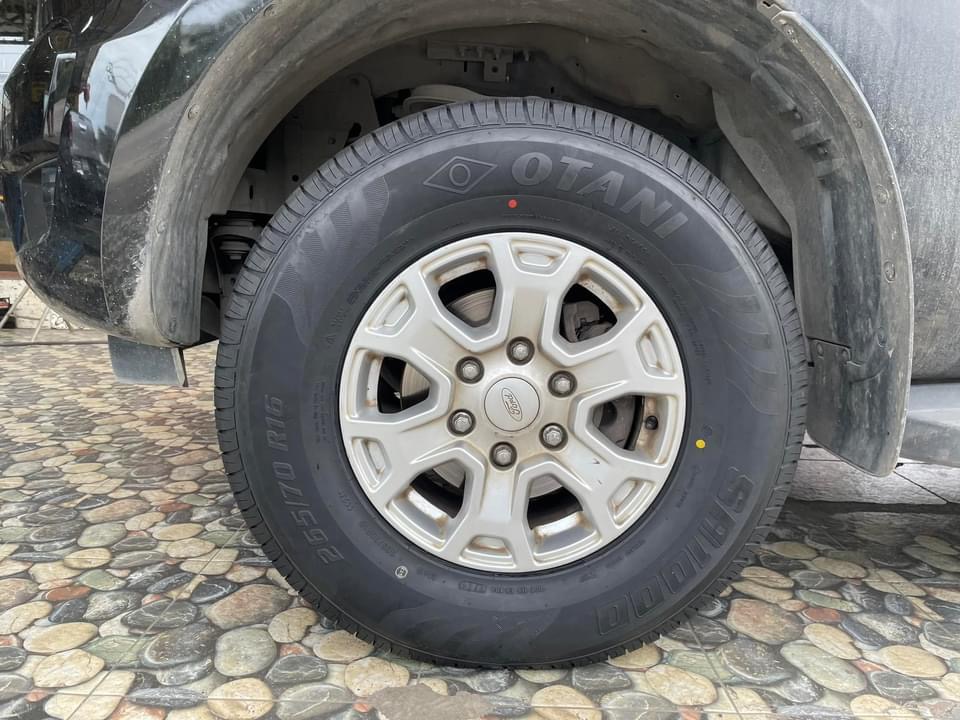 เปลี่ยนยาง 🚘 #FORD_RANGER🛞 #OTANI #SA1000 265/70R16