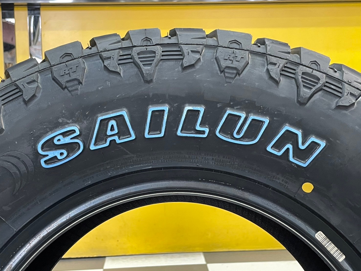 ยาง Sailun Terramax RT 265/70R16 ยางใหม่ปี2024 " หล่อ ดุดัน ยางตัวหนังสือสีขาว "