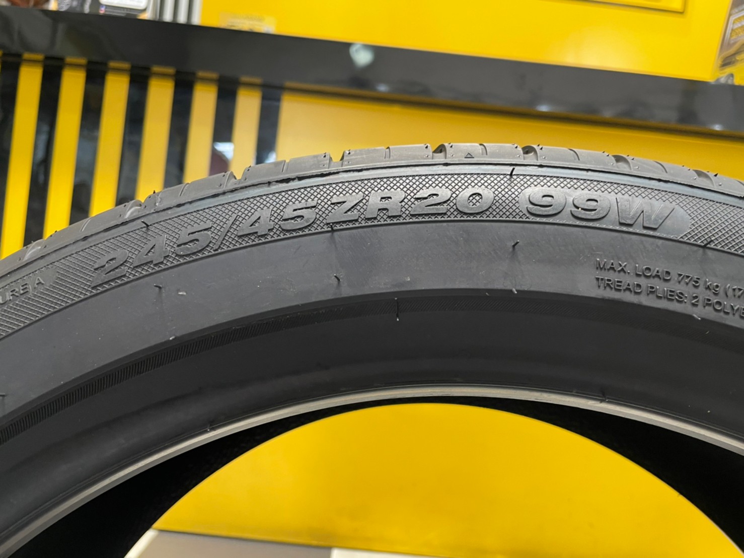 ยางใหม่ GOODRIDE SA37 245/45R20 ยางใหม่ปี2022