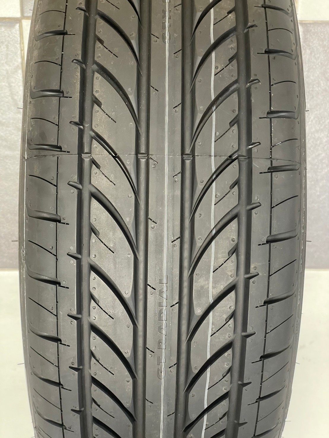 GT Radial Champiro GTX PRO 205/45R17 ยางใหม่ปี2023