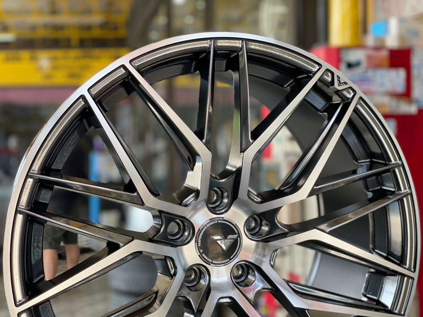 ล้อแม็กซ์ VorsteinerVFF107 (MF-1202) ล้อแม็กซ์ใหม่ขอบ19 หน้า 8.5 ET38 5x113 หลัง 9.5 ET38 5x113 สีดำขอบเงา (HBFP)