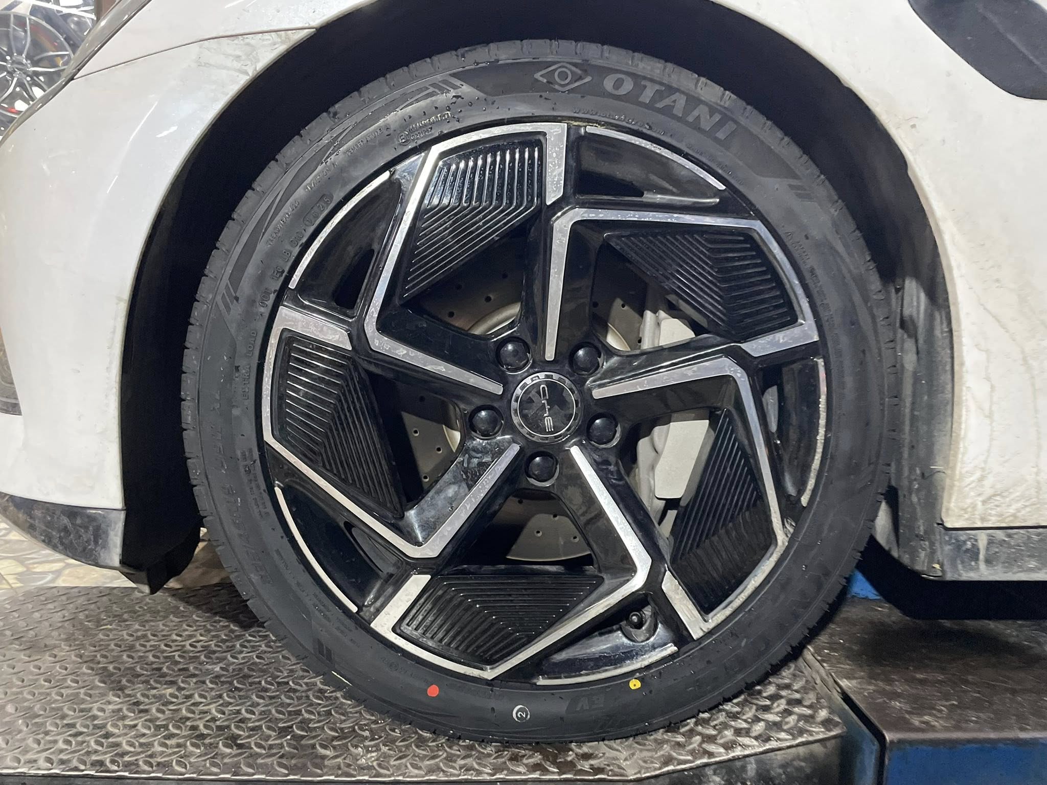 BYD_SEAL🚘 เปลี่ยนยาง 🛞🐘#OTANI_KN1000_235/45R19 🛞 #รถไฟฟ้า100%