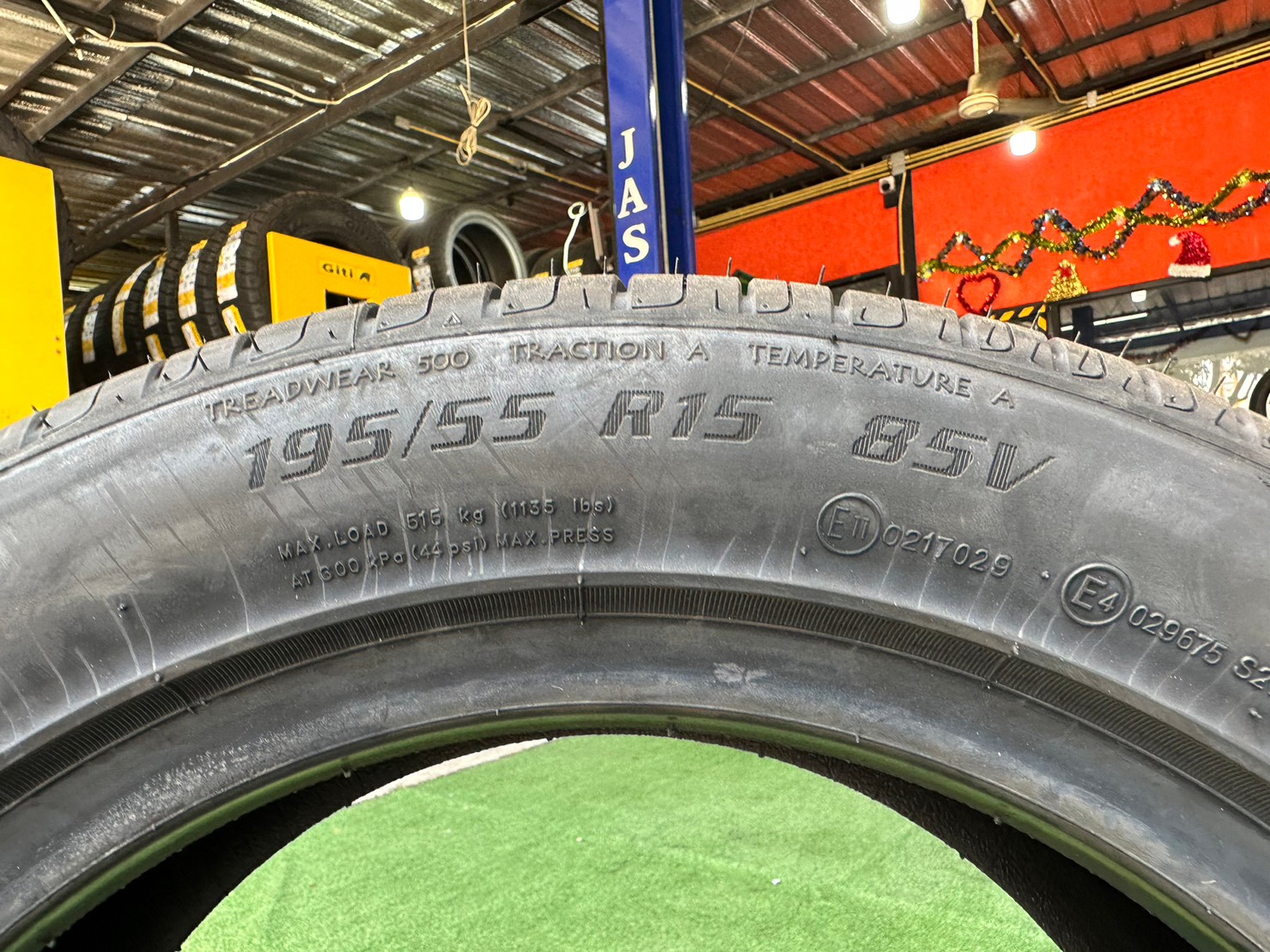 OTANI EK1000 195/55R15 ยางใหม่ปี2022 ราคาพิเศษพร้อมติดตั้งฟรี สามารถสอบถามเพิ่มเติมได้ค่ะ