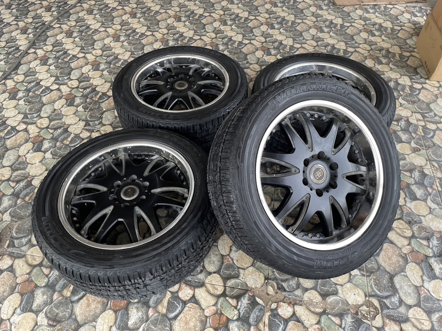 ล้อแม็กซ์ INFINY R-9 ขอบ20 20x9 ET20 6x139.7 สีดำขอบเงา ล้อผลิตไทย พร้อมยาง 265/50R20