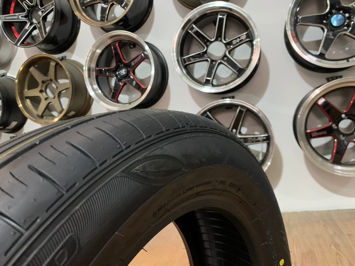 ยางใหม่ปี2021 215/60R17 Dunlop EnasaveEC300+ ยางไทยคุณภาพดี