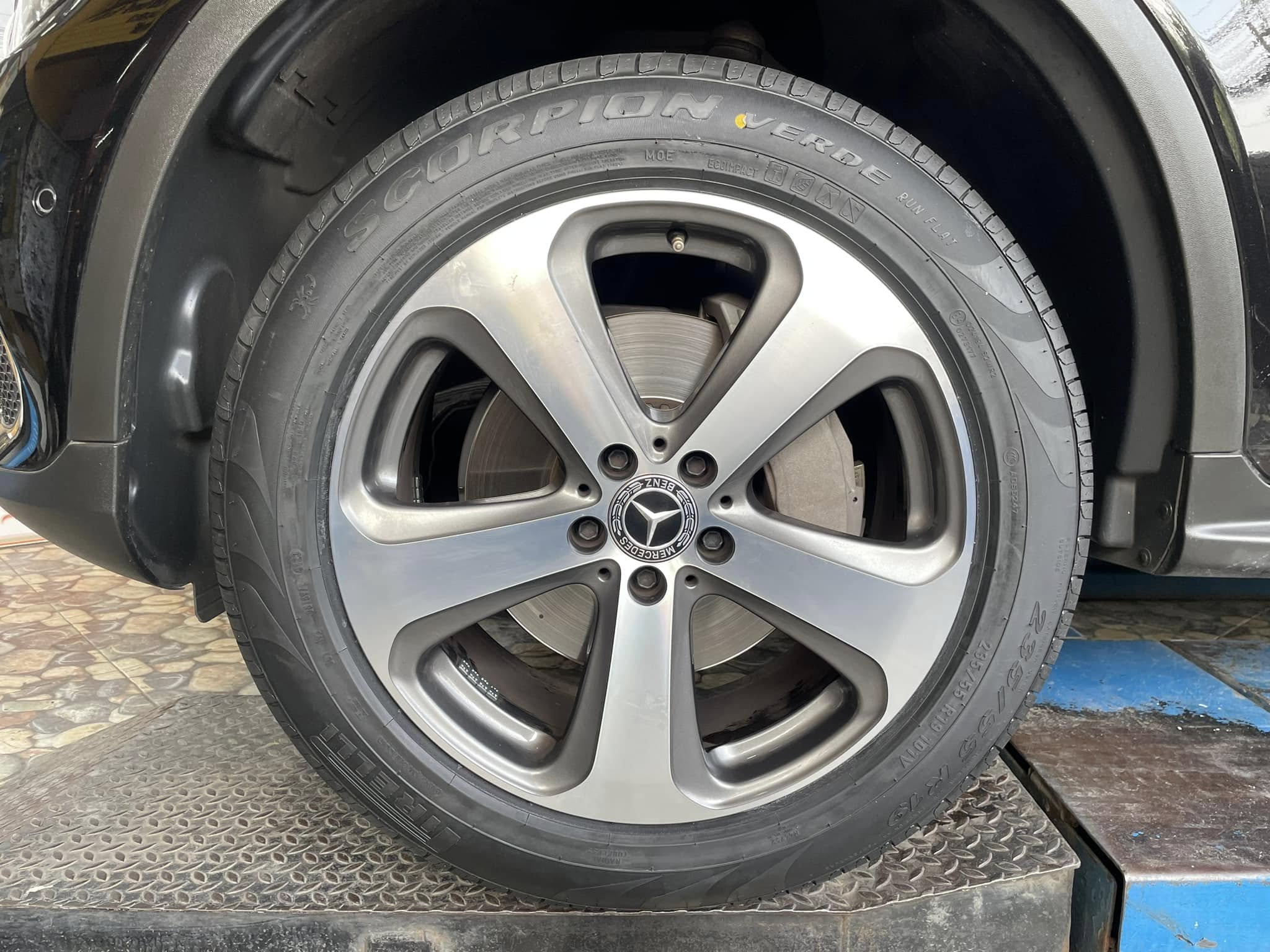 #Benz_GLC250d #ติดตั้งยางพรีลารี่ 235/55RF19 PIRELLI SCORPION VERDE RUNFLAT