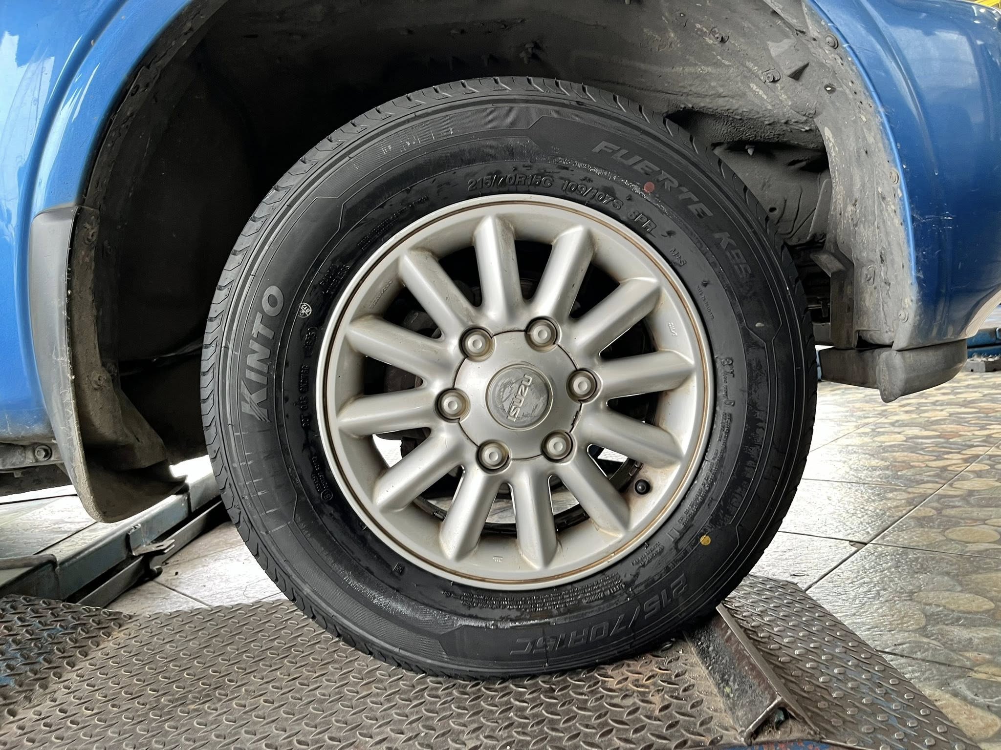 ISUZU_D-MAX🚘เปลี่ยนยาง 🛞🐘#KINTO_FUERTE K99_215/70R15