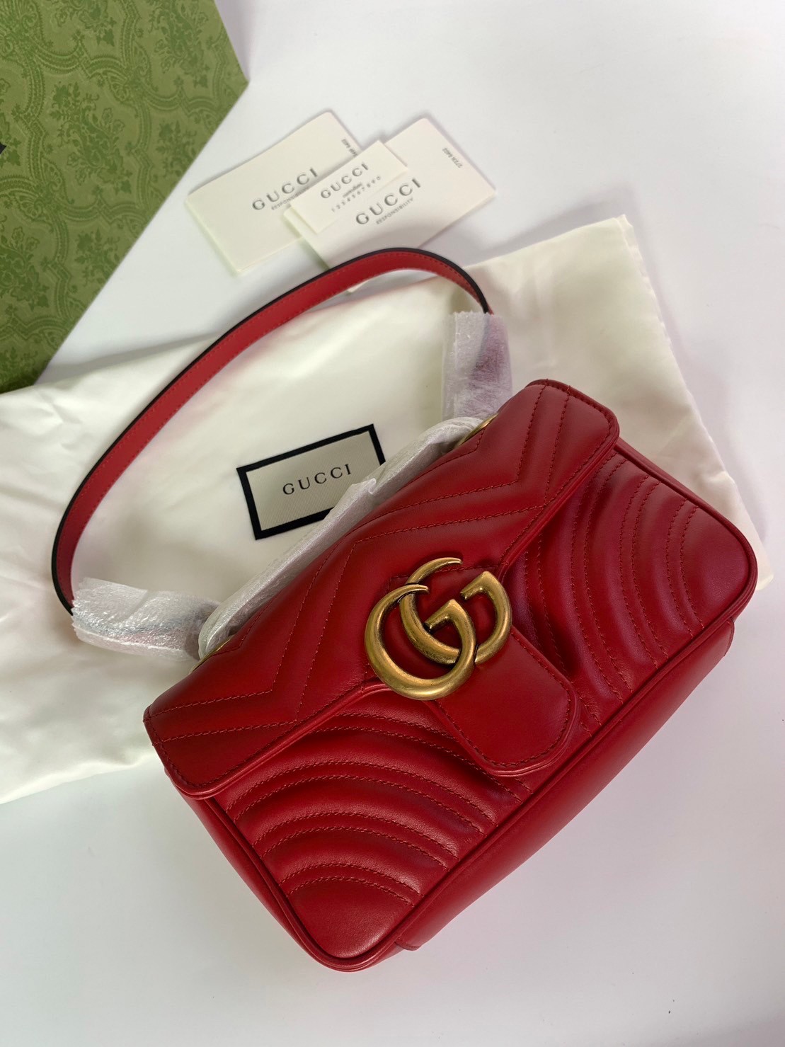 กระเป๋าGucci GG Marmont matelassé mini bag (22)