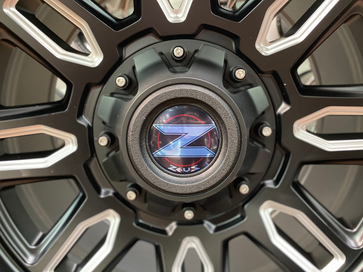 ล้อแม็กใหม่ ออฟโรด นาวาร่า ขอบ16 6รู114.3 Zeus-16 ET0 กว้าง8.5 ล้อแม็กคุณภาพดี By Lenso