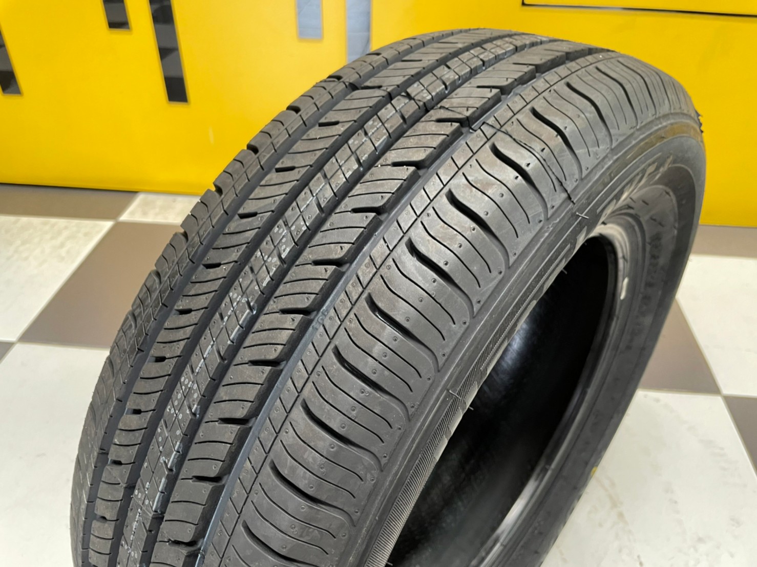 Westlake RP18 195/65R15 ยางใหม่ปี2023