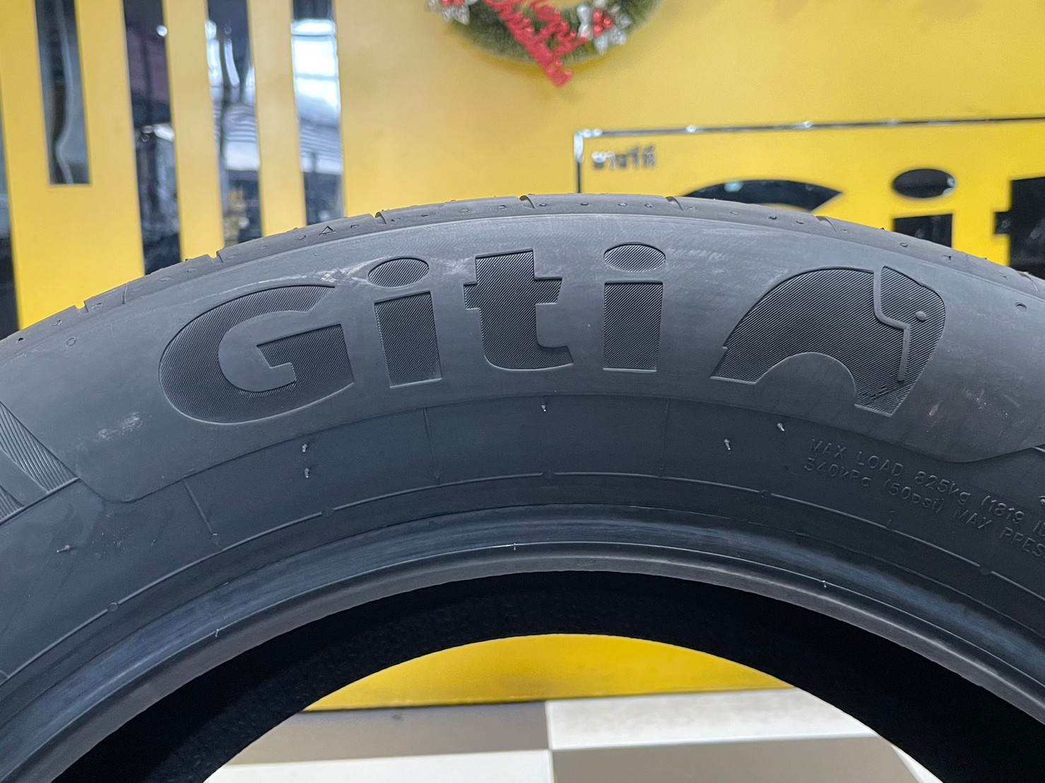ยางใหม่ GITI SynergyH2 225/55R17 ยางใหม่ปี2023 ราคาโปรโมชั่นพิเศษ พร้อมติดตั้งฟรี