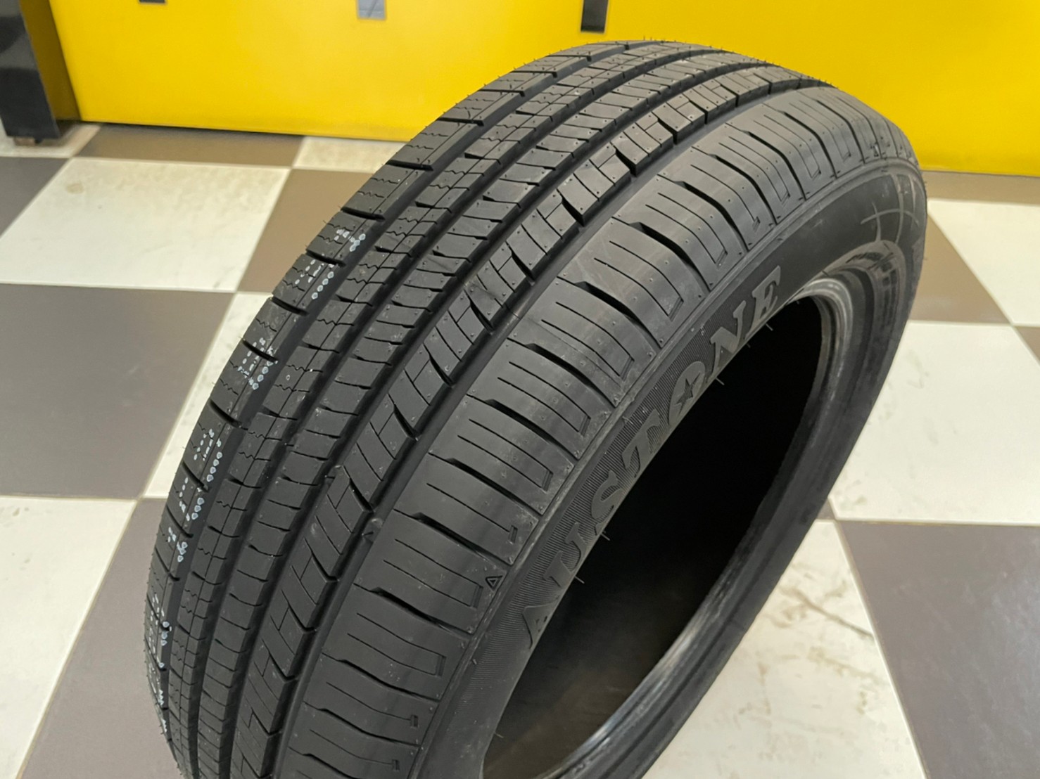 185/60R15 ยางใหม่AUSTONE SP602 ยางใหม่ปี2023