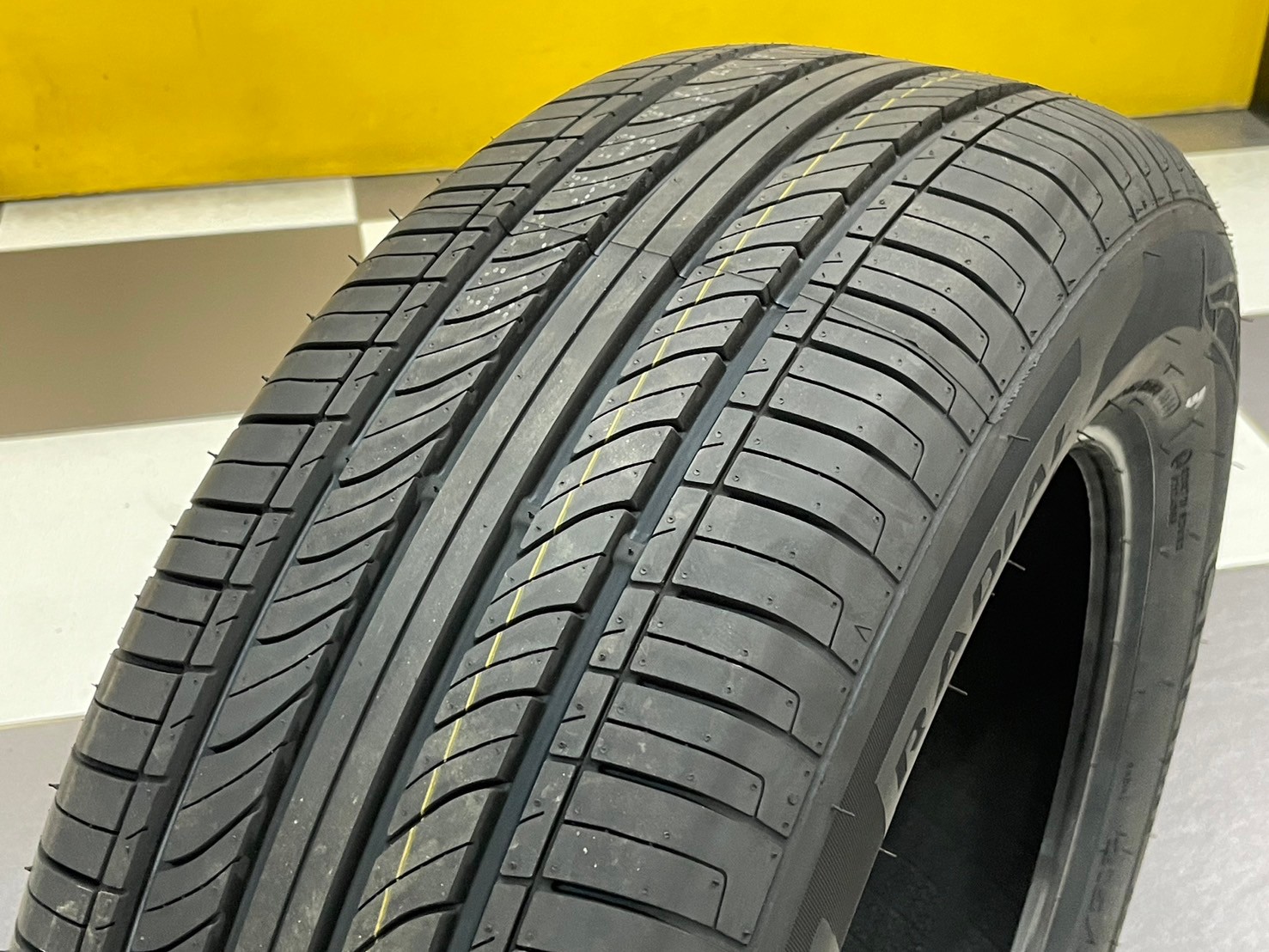 GT RADAIL CHAMPIRO ECOTEC 215/60R16 ยางใหม่ปี2024