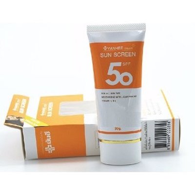 ยันฮีครีม ซันบล็อก SPF 50 PA++ / สีเบจ ครีมกันแดด พร้อมบำรุงผิวหน้า