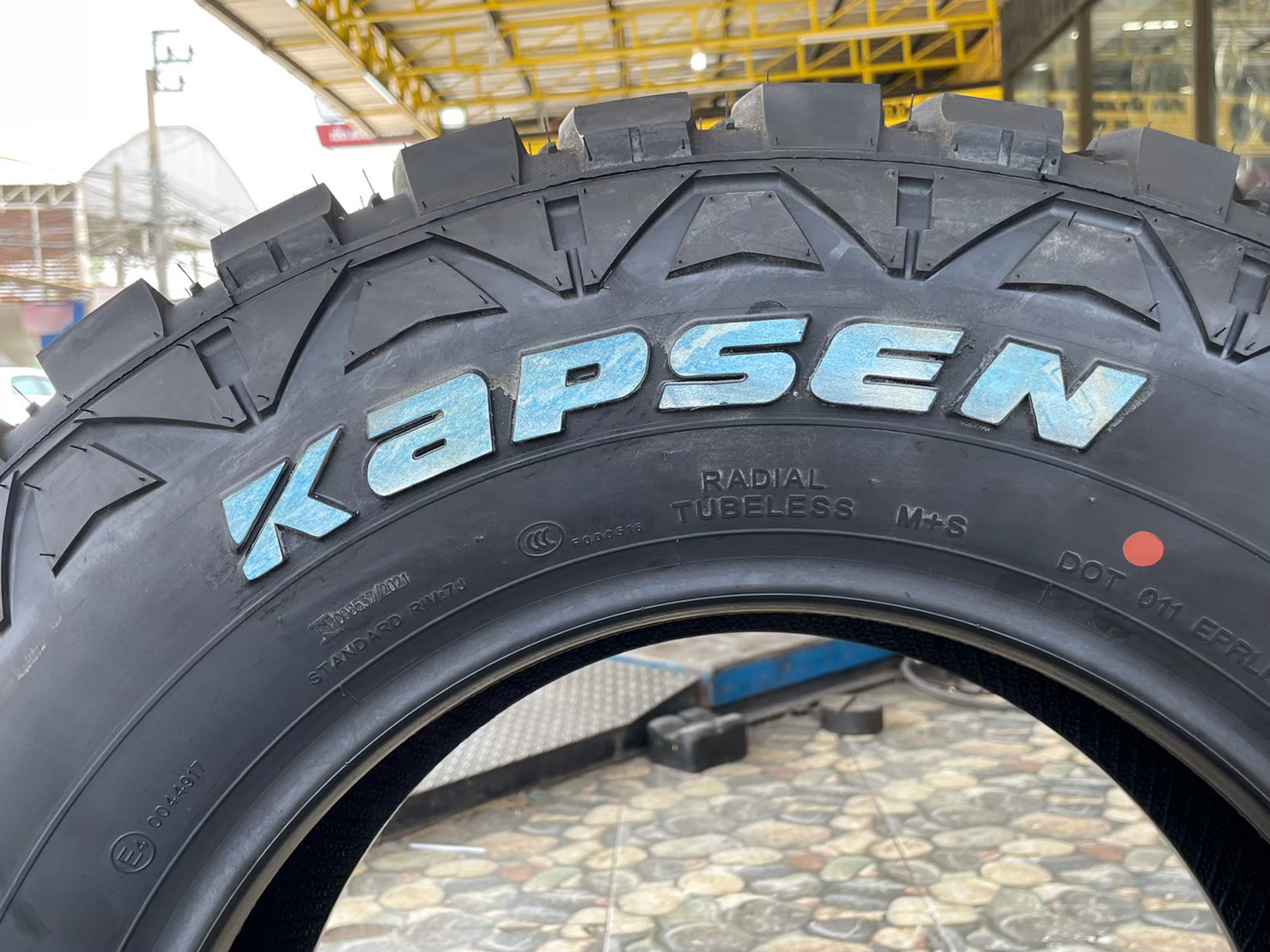 ยางMT ดอกมัด 245/75R16 KAPSEN RS25 ยางใหม่ปี2023 (4เส้น)