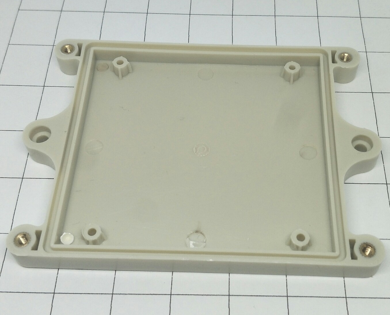 กล่องกันน้ำขนาด 8.5x8x3 ซม
