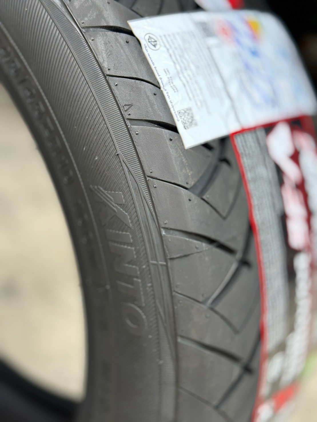KINTO V-36 ยางไทย 245/45R18 ยางใหม่ปี2023