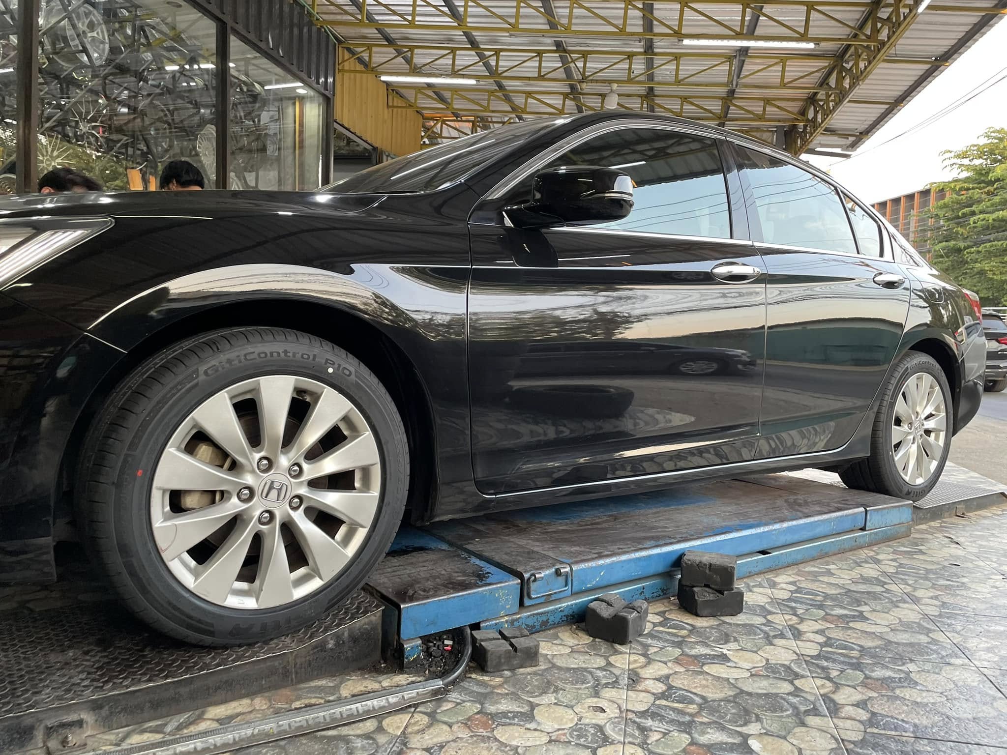 #HONDA_ACCORD🛞 เปลี่ยนยาง #GITI_CONTROL P10 225/50R17 #บริการตั้งศูนย์ล้อ❤️