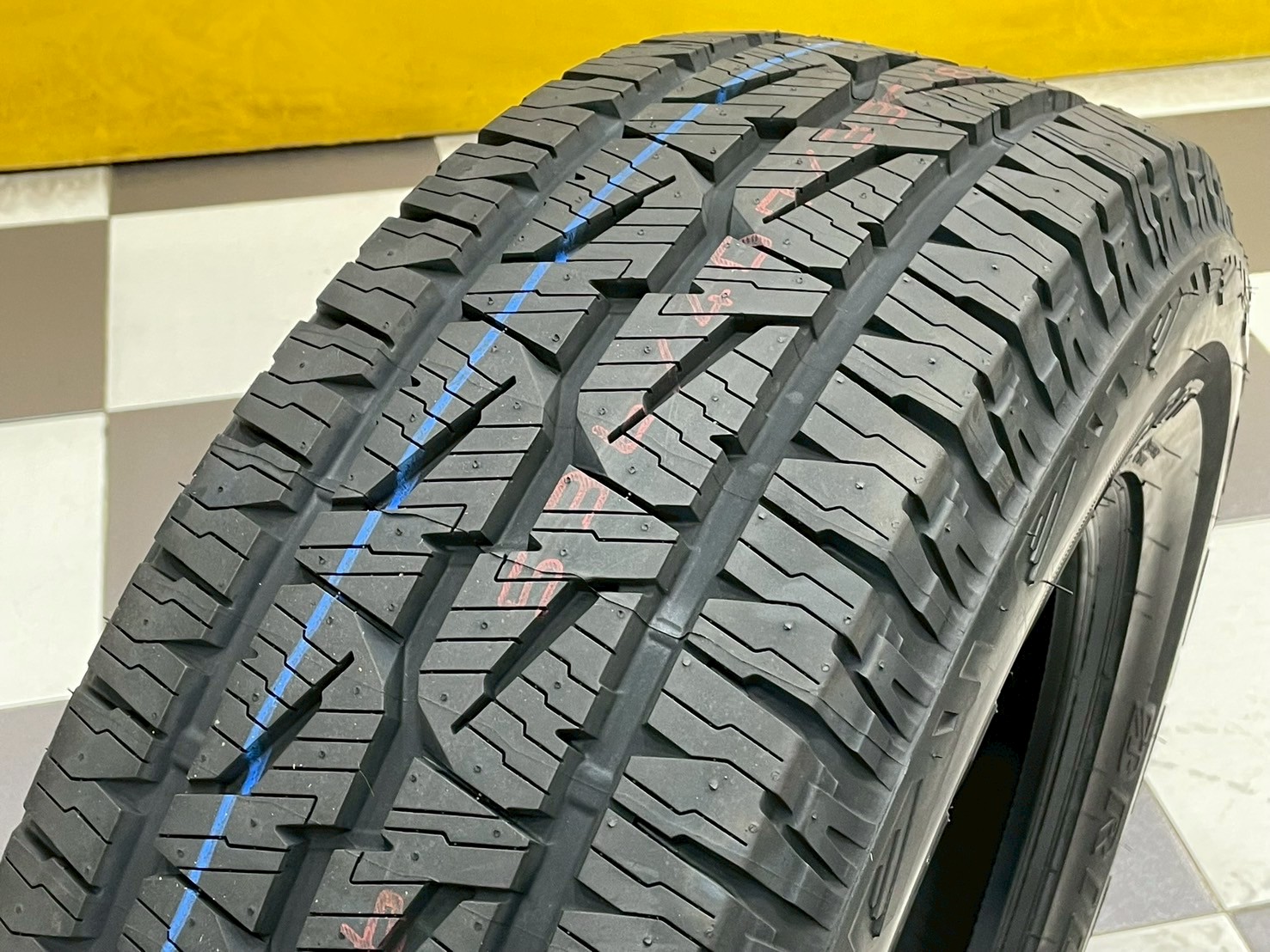 ยาง Bridgestone Dueler A/T 001 265/65R17 ยางใหม่ปี2025