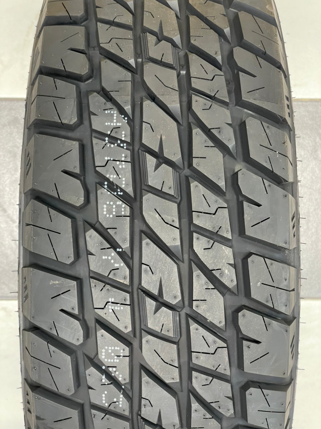 ยางจีที GITI 4x4 AT70 265/75R16 ยางใหม่ปี2023 ราคาโปรโมชั่นพิเศษ พร้อมติดตั้งฟรี