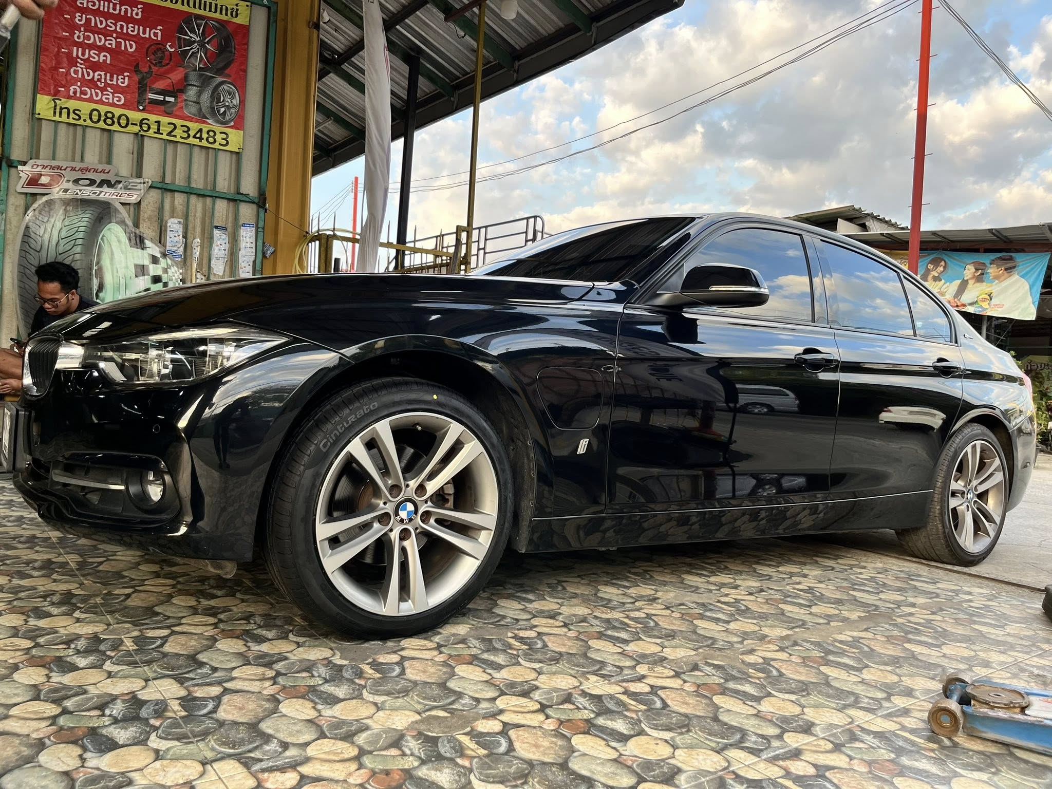 BMW_330e🚘เปลี่ยนยาง 🛞🐘#PIRELLI_CinturatoP7 MOE Runflat