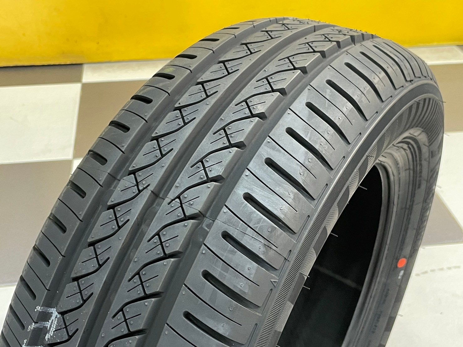 ยางใหม่โยโกฮาม่า YOKOHAMA A.Drive 195/60R15 ยางใหม่ปี2024