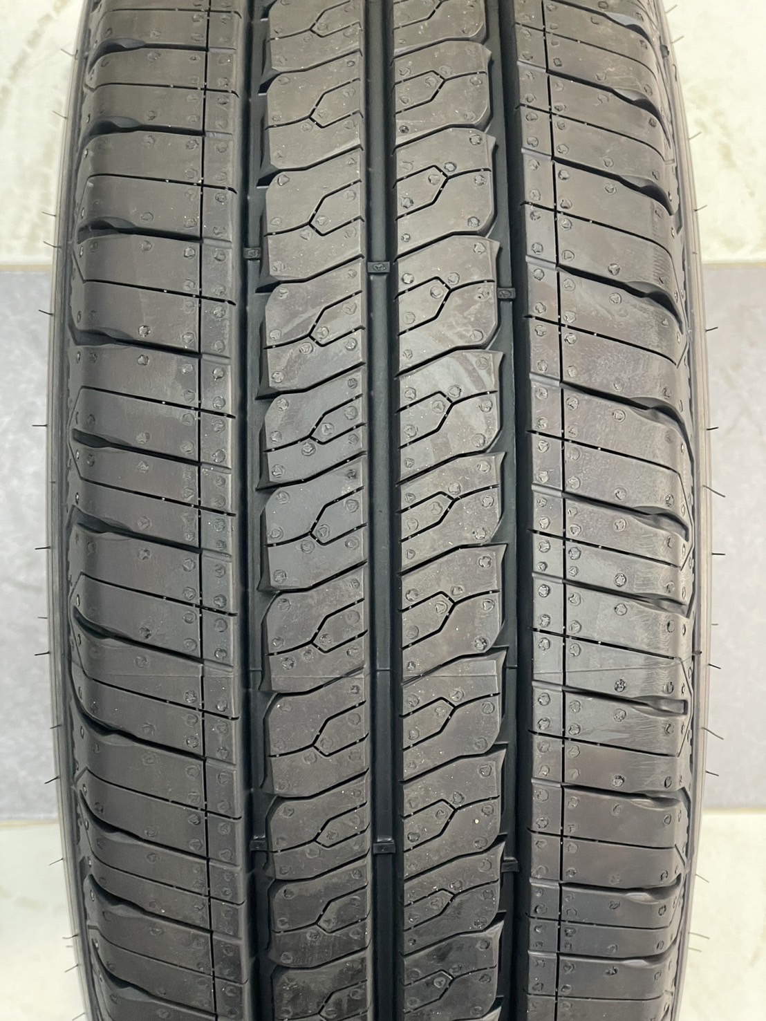 ยางใหม่ Goodyear CARGOMAX 215/70R15C ยางใหม่ปี2024
