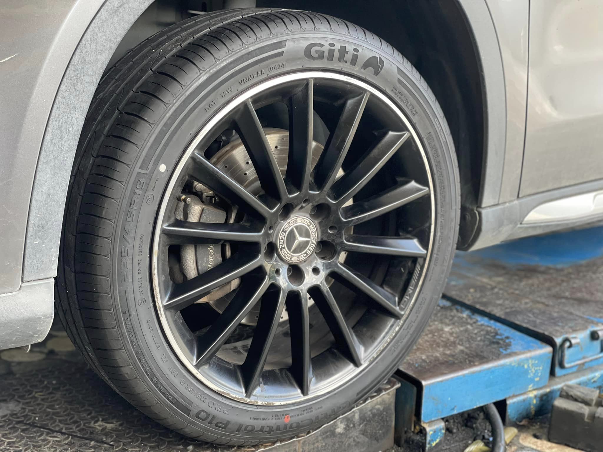 #BENZ_GLA250เปลี่ยนยาง #GITI_CONTROL P10 235/45R19