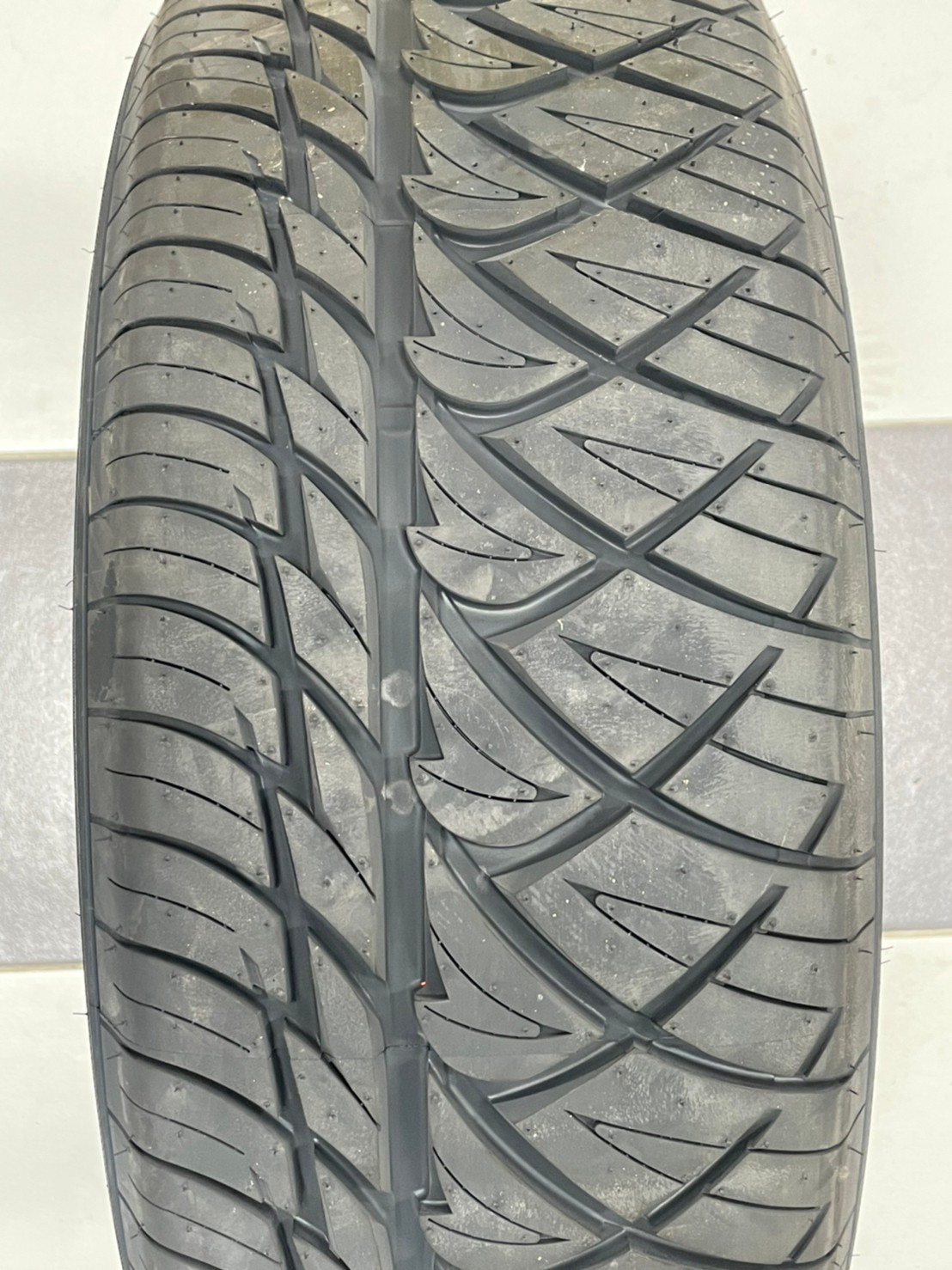 NITTO NT420SD 265/60R18 ยางลายซิ่ง สปอร์ต สมรรถนะสูง ยางใหม่ปี2021
