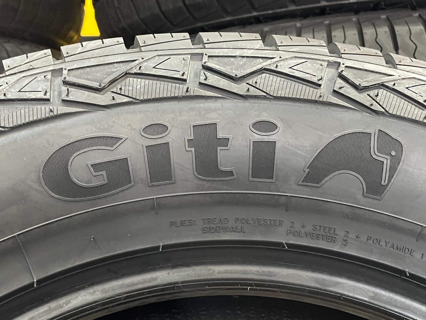 ยาง GITI 4x4 AT71 ขนาด 285/60R18 ยางใหม่ปี2023