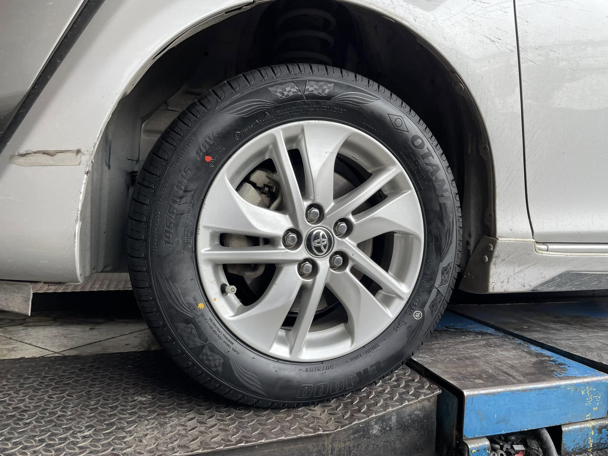 🚘 #TOYOTA_SIENTA🛞เปลี่ยนยาง #OTANI #EK1000 195/60R15