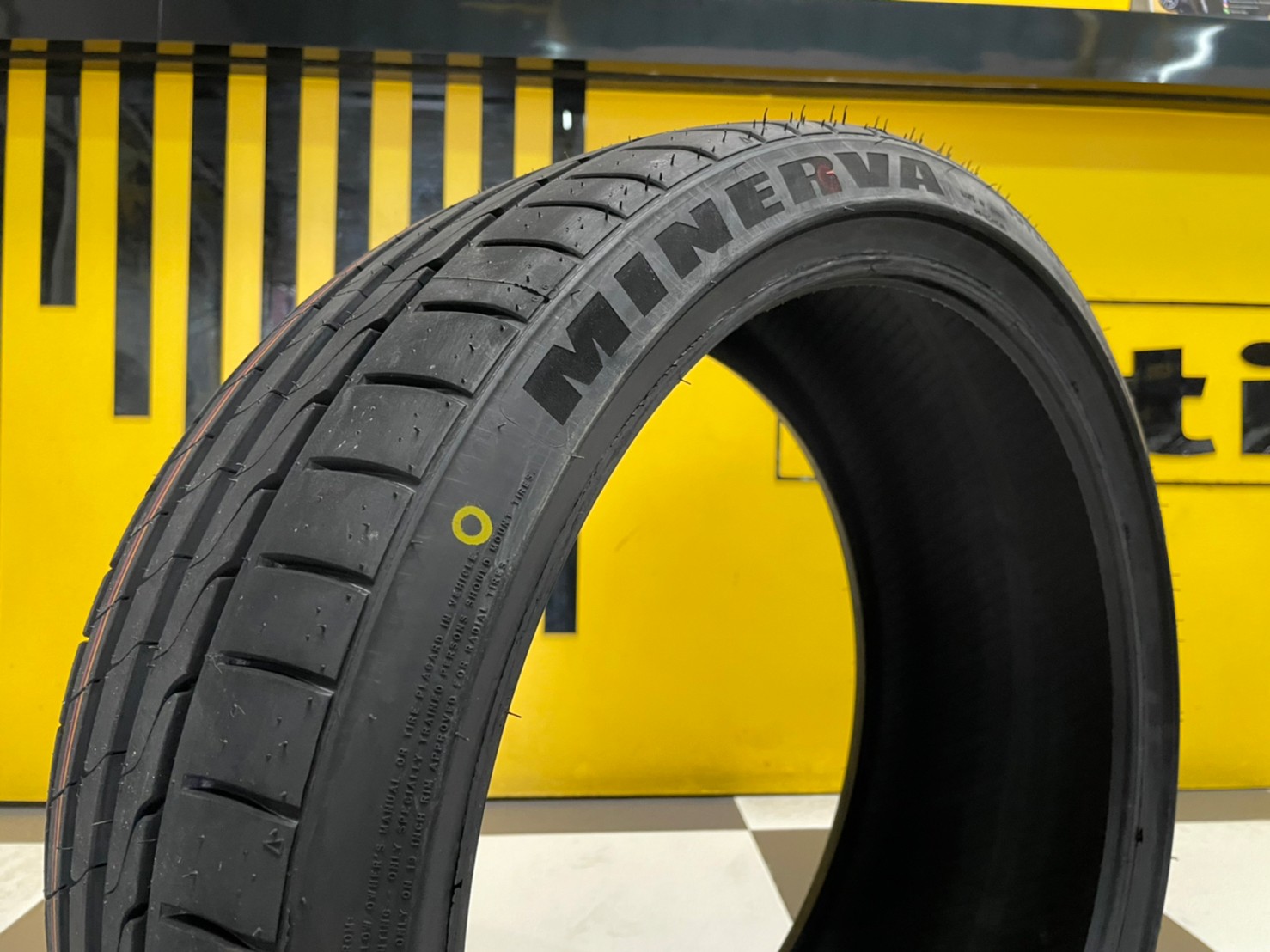 225/35R19 MINERVA F205 ยางสปอร์ต คุณภาพดี นุ่มเงียบ