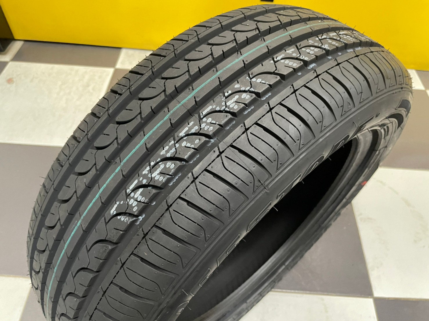 205/55R16 DEESTONE Public Trans R20 ยางใหม่ปี2022