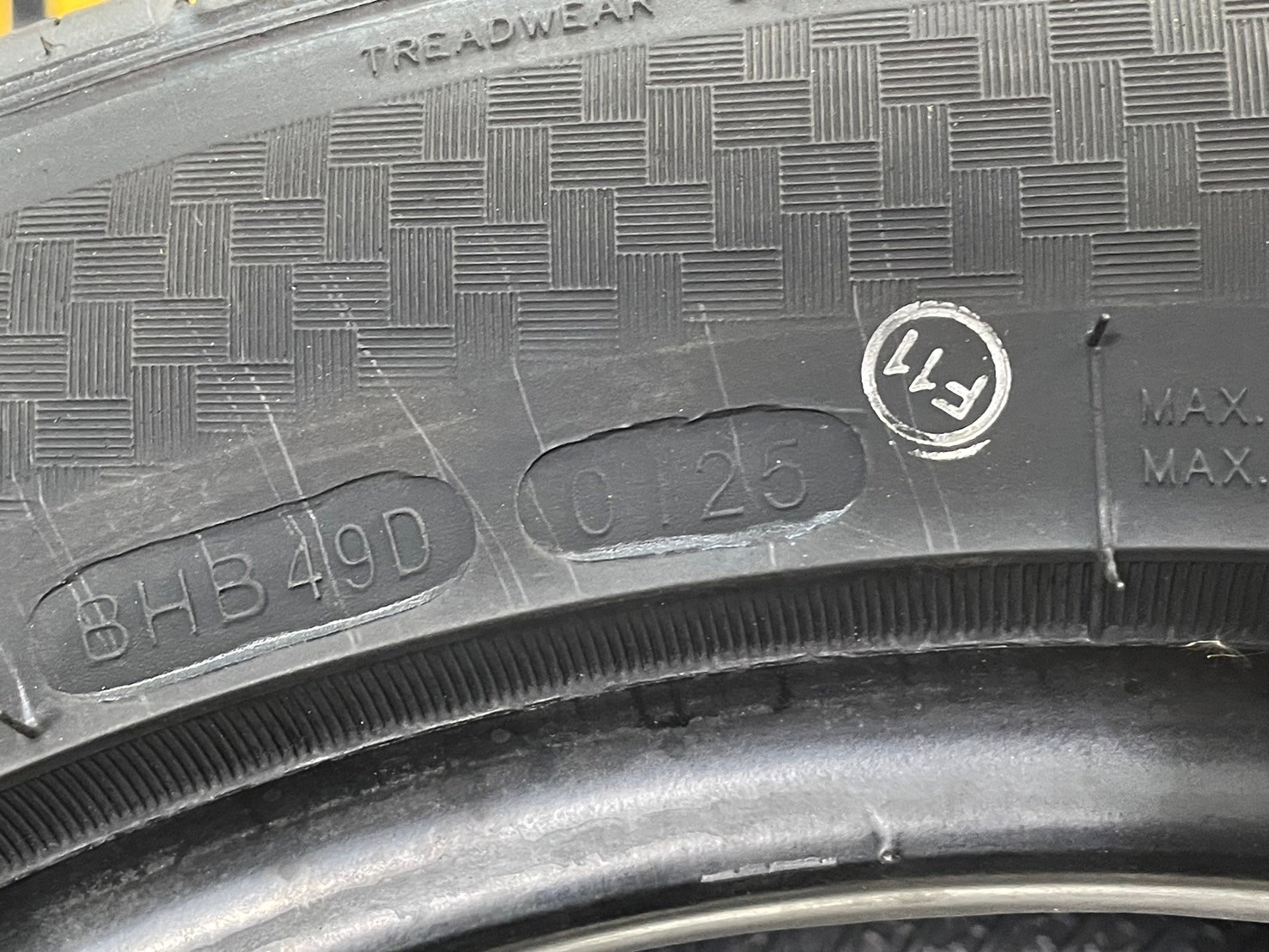 ยาง Deestone RA01 ขนาด 215/55R17 ยางใหม่ปี 2025