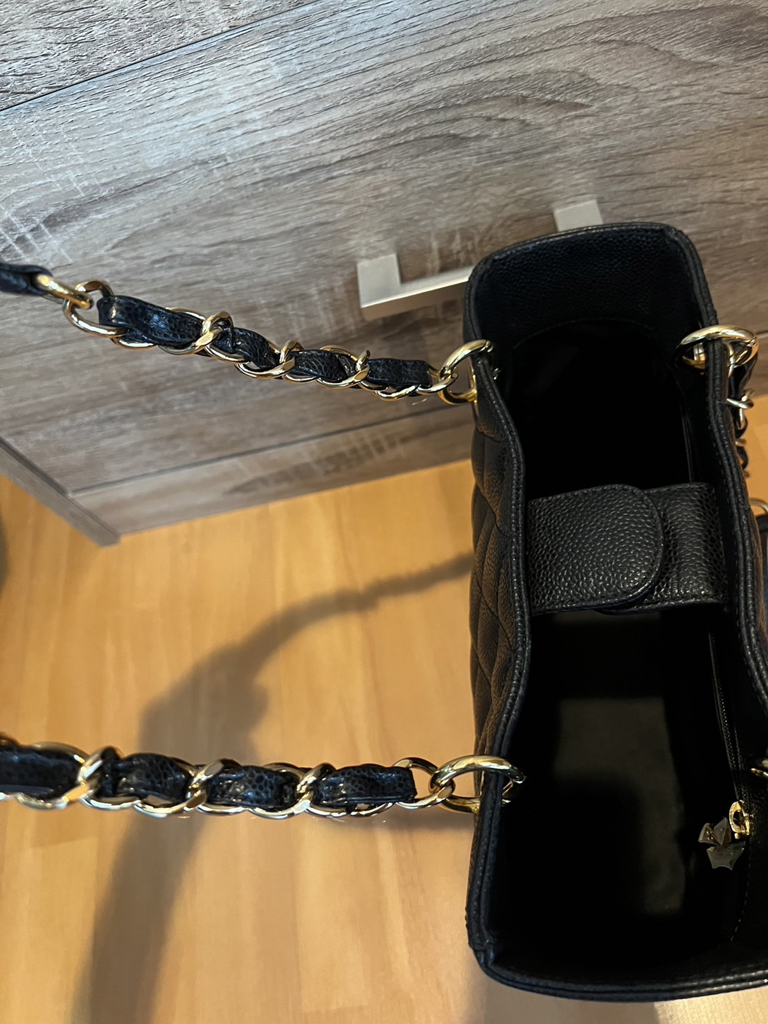 Chanel PST Tote Caviar black holo16