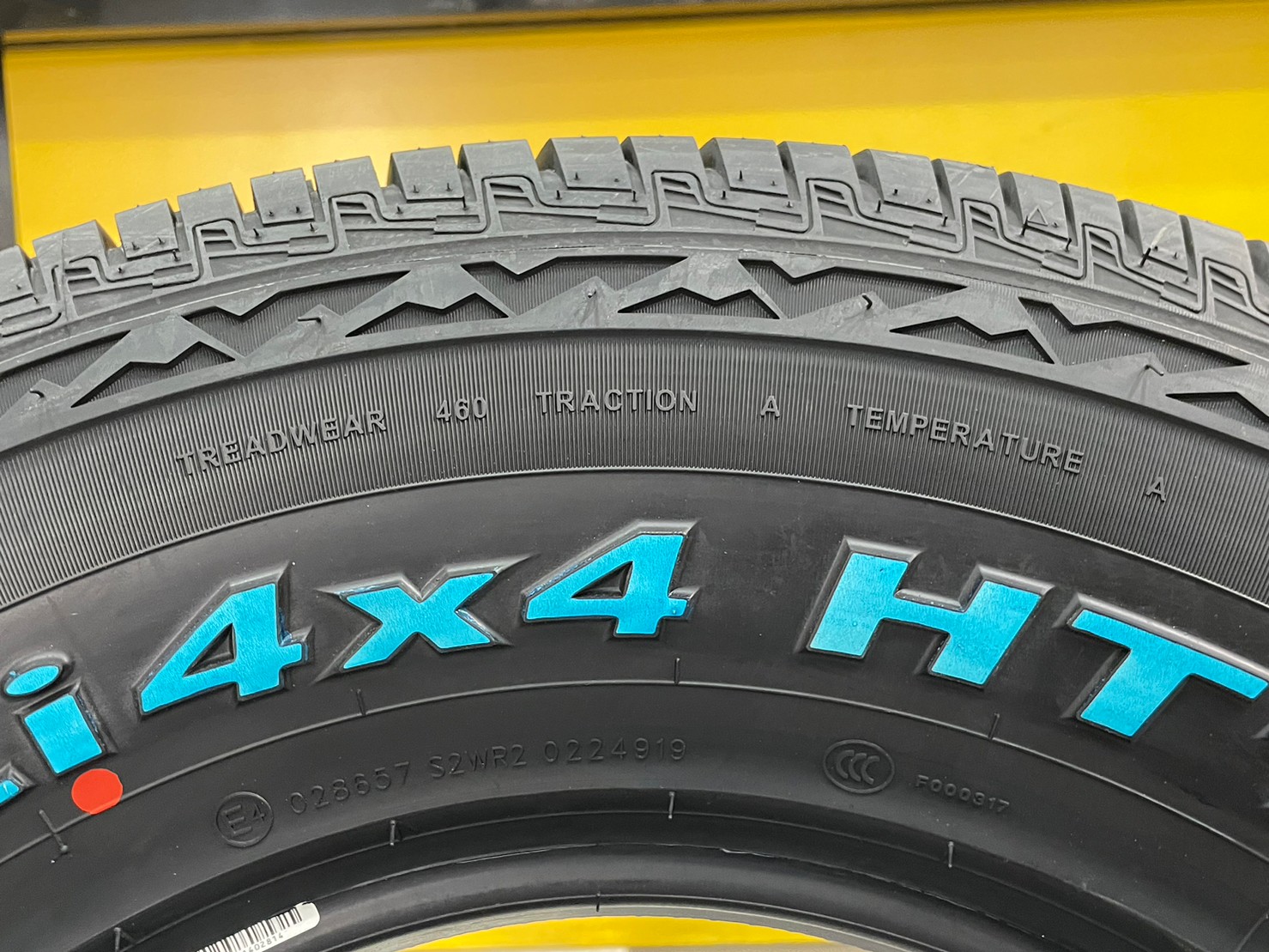 265/70R16 GITI 4x4 HT152 ยางทางเรียบตัวหนังสือสีขาว นุ่มเงียบ ยางรถยนต์คุณภาพดี สมรรถนะสูง ยางใหม่ปี2023