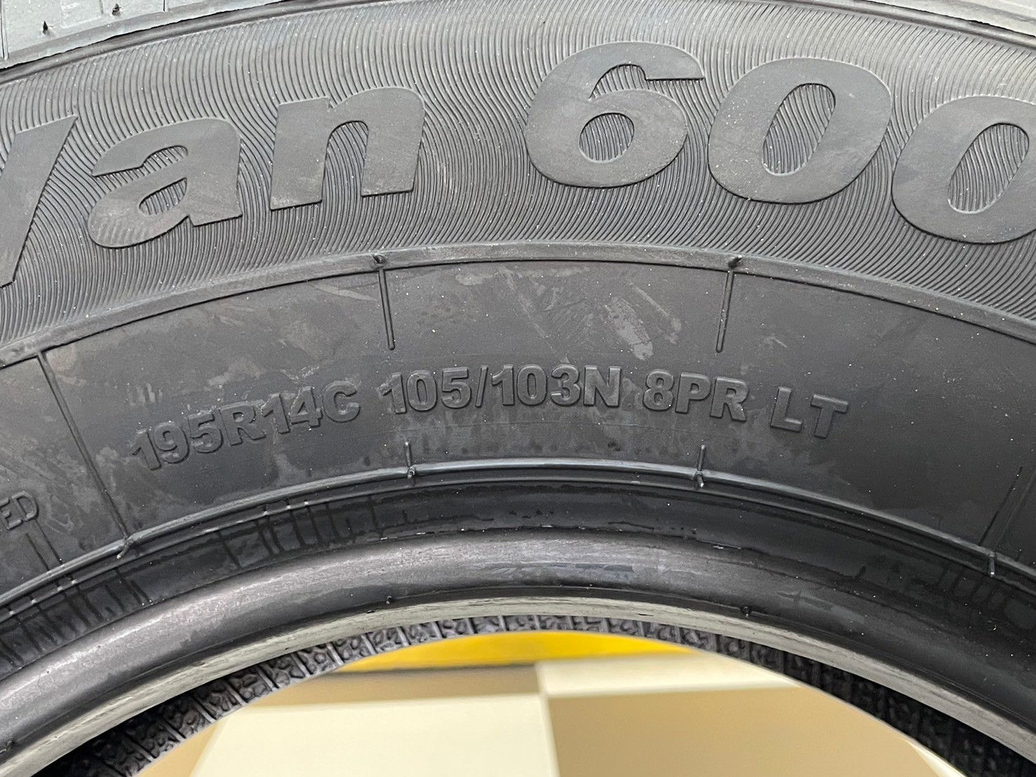 ยางใหม่จีที Giti Van600 195R14C ยางใหม่ปี2024