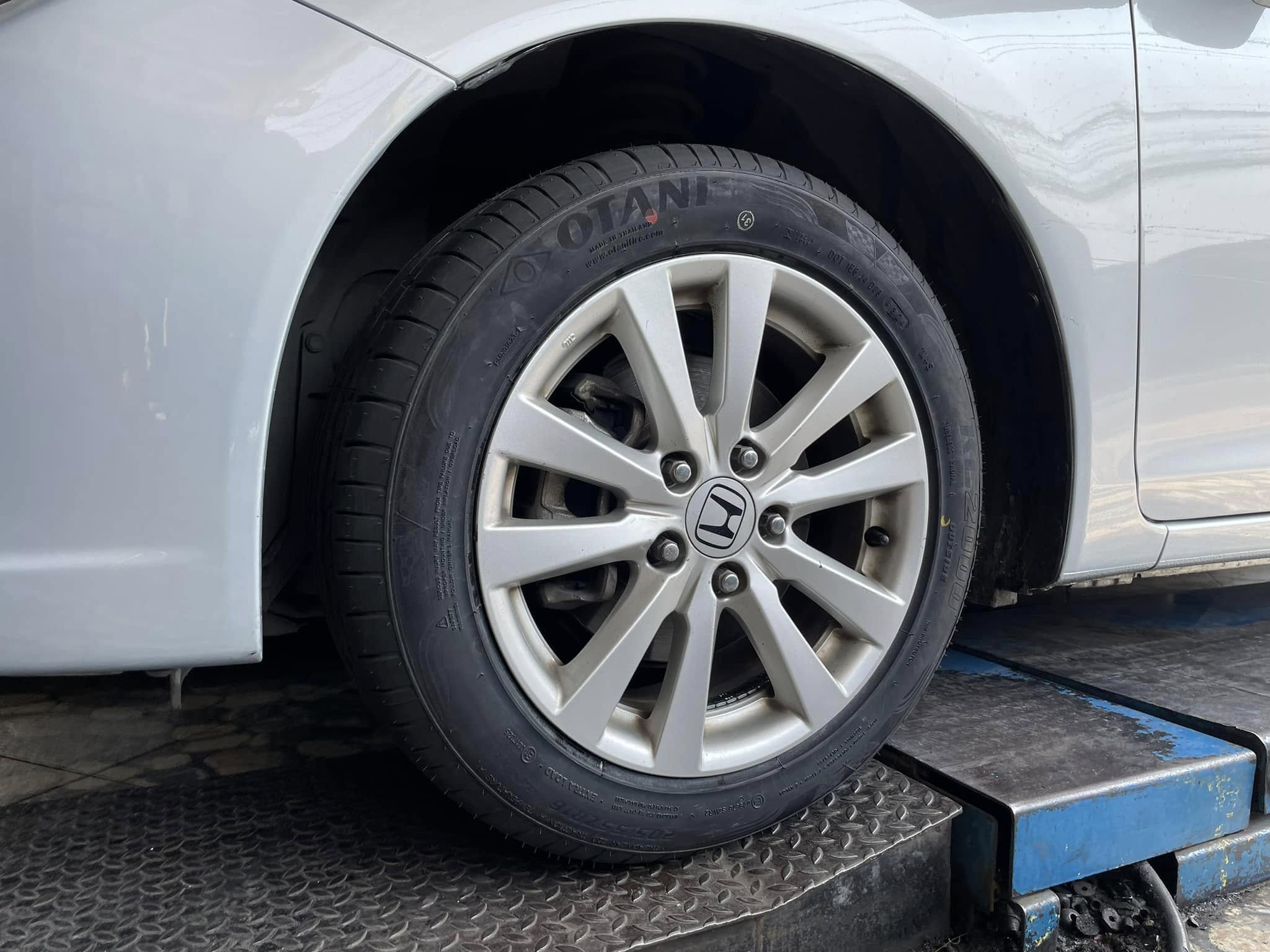 🚘 #HONDA_CIVIC🛞เปลี่ยนยาง #OTANI #KC2000 205/55R16